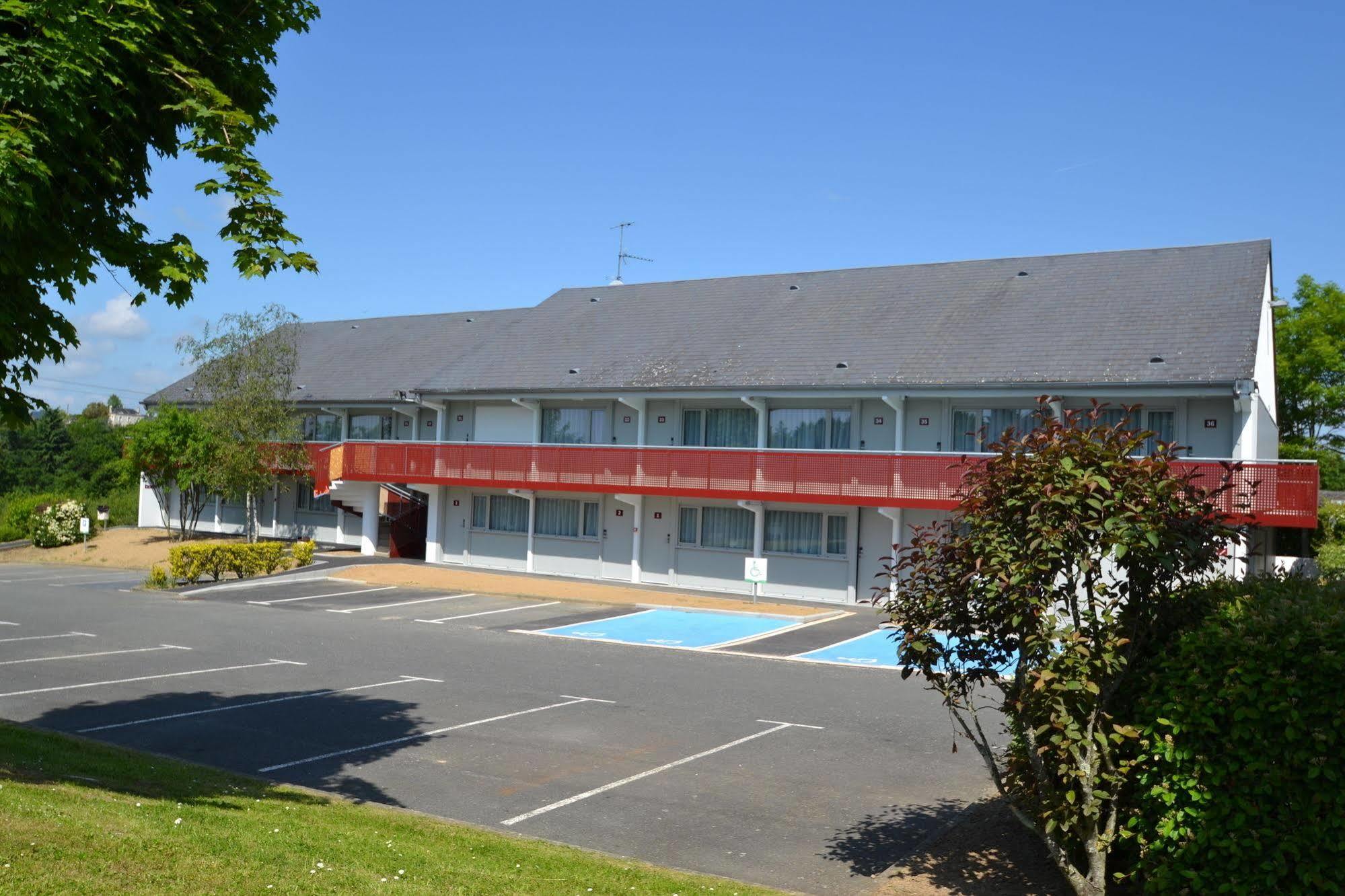 Brit Hotel Mayenne Exterior foto